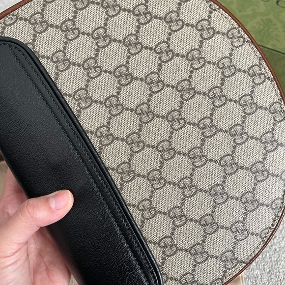 Gucci Padlock Saddle Crossbody - Picture 13 of 16